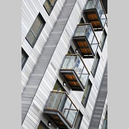 Modern Apartment At Slough Station, London In 18 Mins! מראה חיצוני תמונה